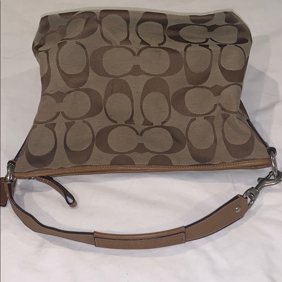 Coach purse - Picture 4 of 5